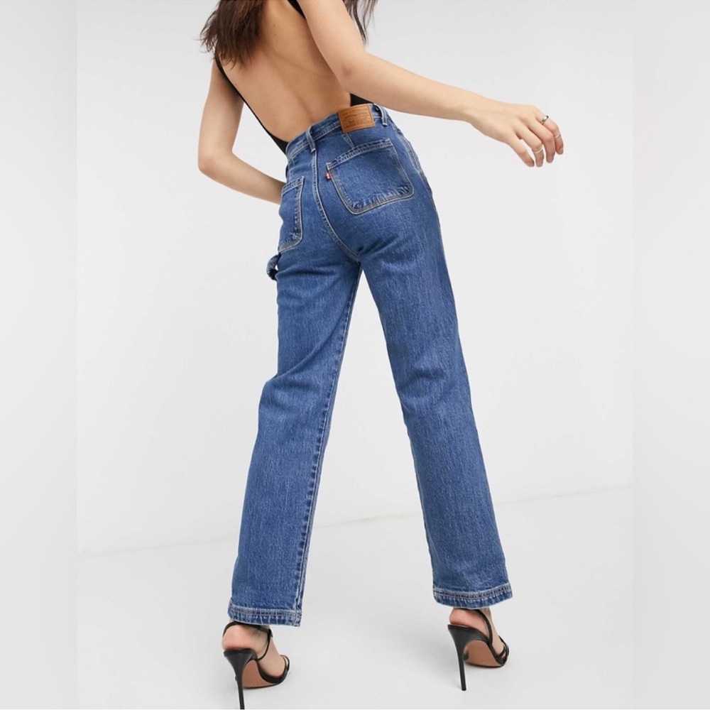 Levi’s Ribcage Straight Ankle Utility Jeans in Medium Wash